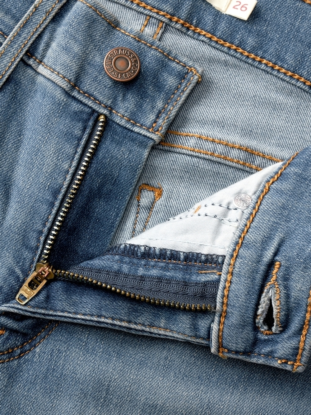 Классические женские джинсы Levi's 315 Shaping Bootcut 19632-0122