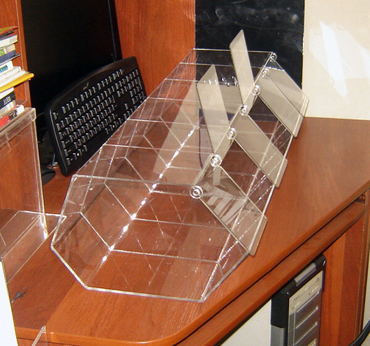 Диспенсер витрина для конфет мармеладов снеков орехов на 6 ячеек