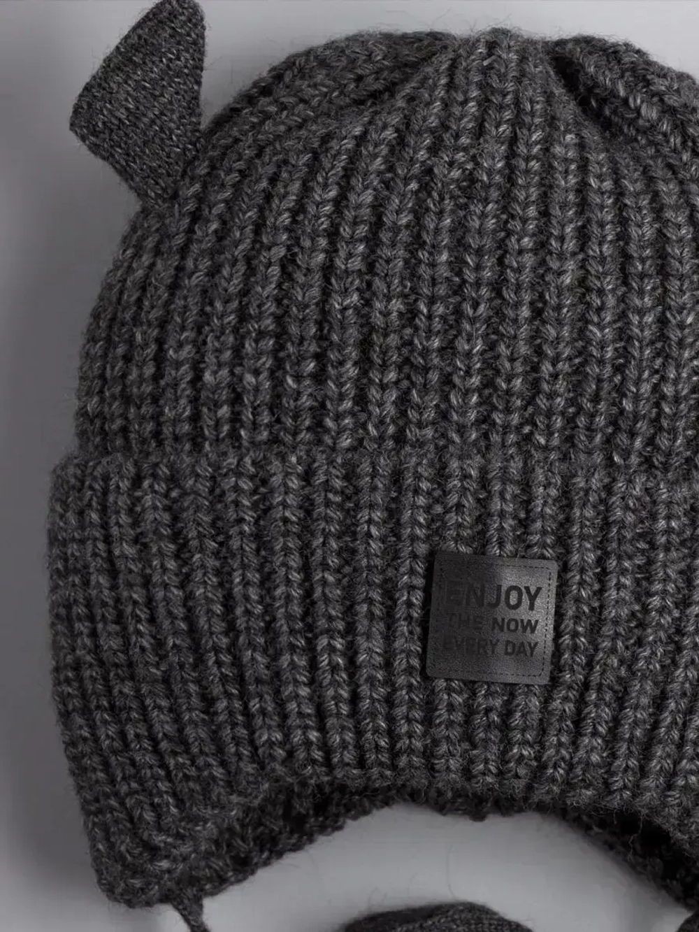 Шапка вязаная с ушками для детей