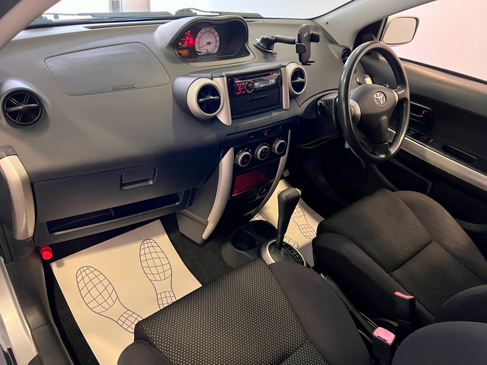 Toyota ist, 2004 год