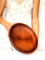 Деревянная сервировочная тарелка из кедра