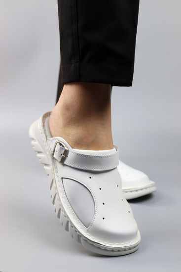 15 | "Kina" | Белые женские медицинские сабо натуральная кожа