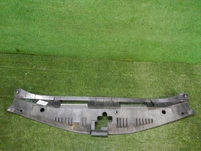 Кожух замка капота Toyota Camry xv70 (2017-н.в.)