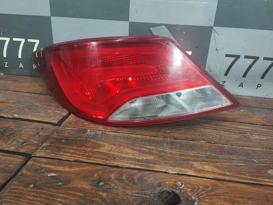 Фонарь задний левый Hyundai Solaris 1 (RB) 14-17 Б/У Оригинал 924014L600