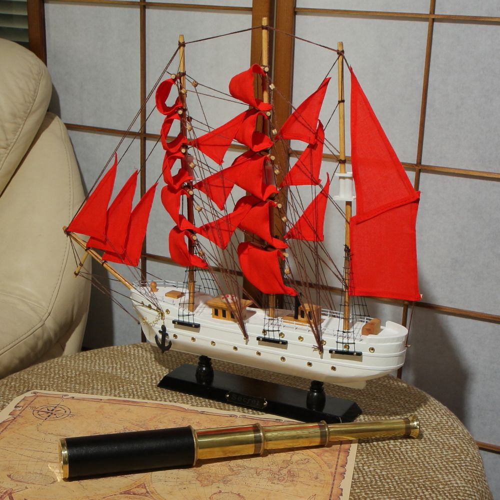 Meteor Lights Модель парусника Secret (Алые Паруса) 50 см