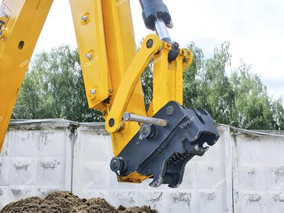 Квик-каплер на экскаватор-погрузчик JCB