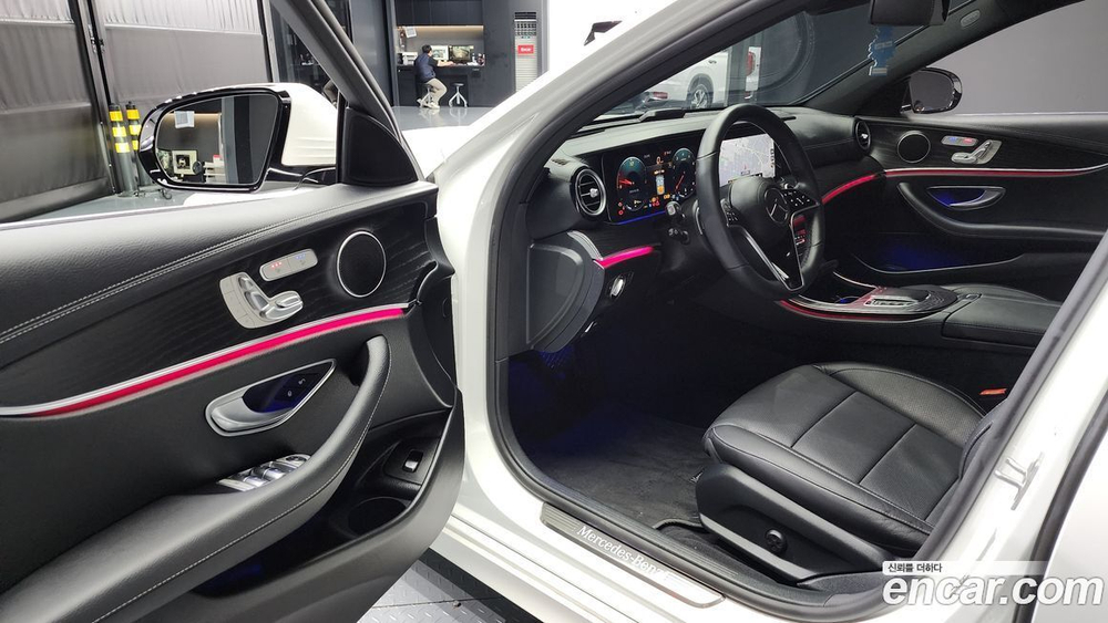 Mercedes-Benz E-Class W213 E250 AMG Line (10.2022)