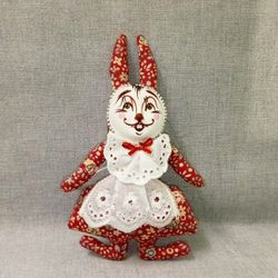 Ёлочная игрушка Крольчиха в переднике