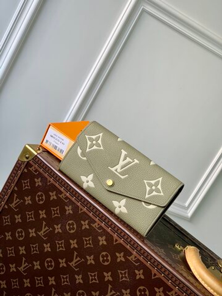 Louis Vuitton Sarah Wallet