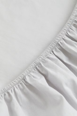 H&M ХЛОПКОВАЯ ПРОСТЫНЯ НА РЕЗИНКЕ, СВЕТЛО-СЕРЫЙ