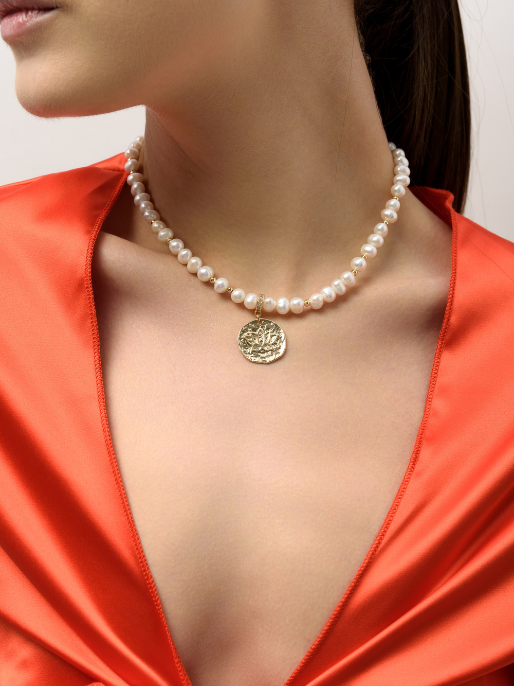 Чокер "Lotus pearl" Gold