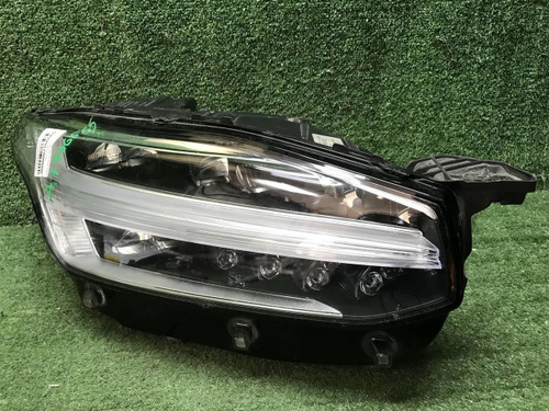 Фара правая Volvo XC90 2 (2014-2019) LED