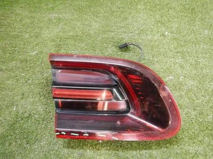 Фонарь левый внутренний Porsche Macan 95b (2014-2018)