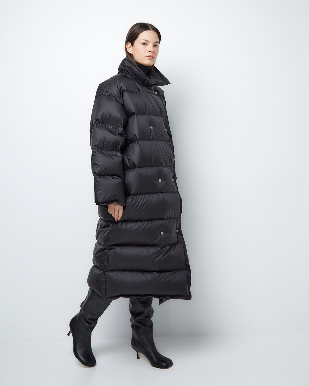 Пуховик двубортный из итальянского нейлона черный