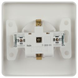 Розетка Intro Style 7-202-01 с заземлением 2P+E Schuko, 16А-250В, IP20, СУ, белый