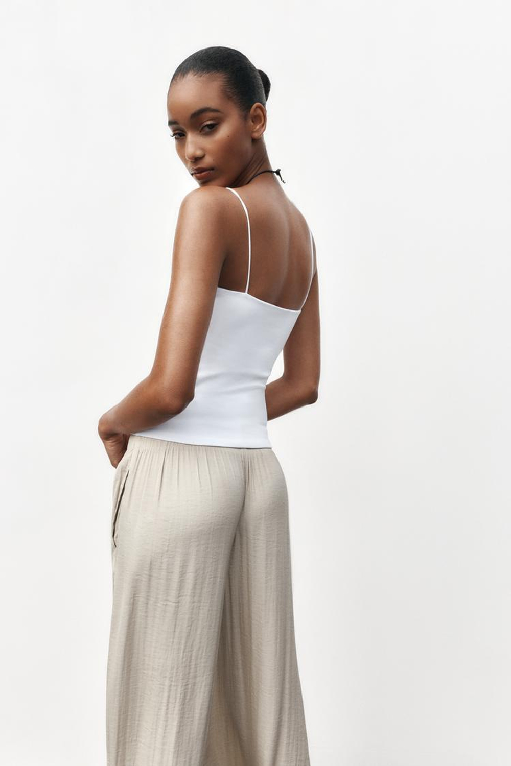 ZARA ХЛОПКОВЫЙ ТОП НА БРЕТЕЛЯХ, БЕЛЫЙ