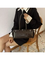 Сумка маленькая через плечо