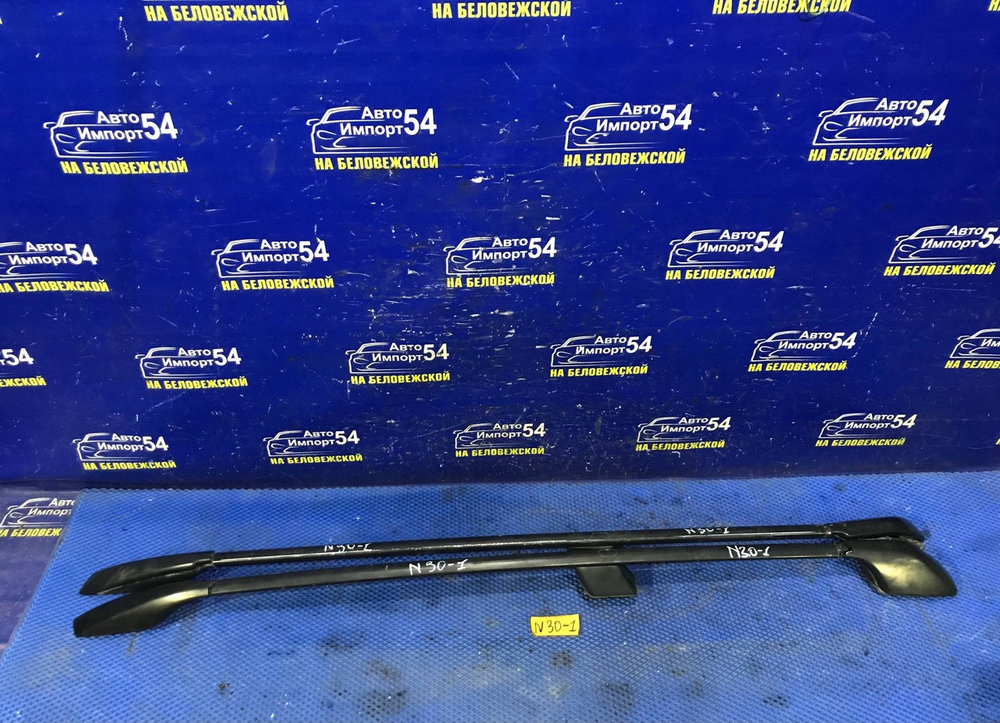 Рейлинг крыши правый NISSAN R’NESSA 1999