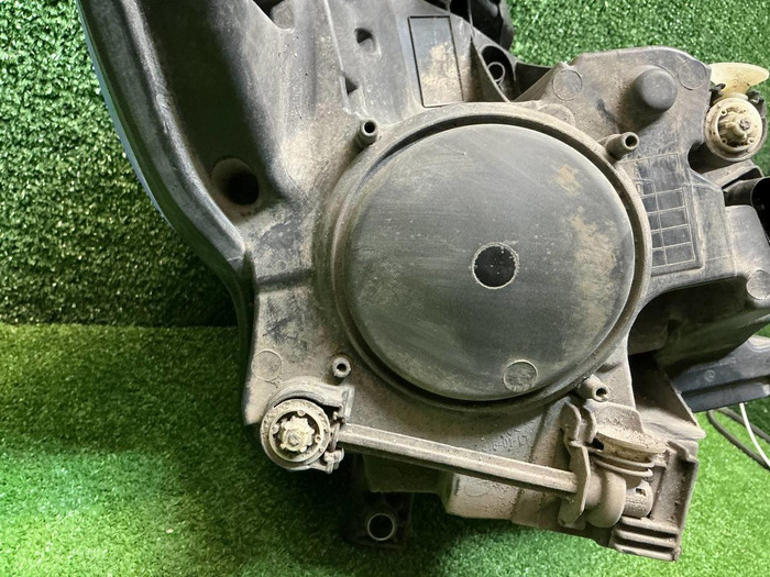 Фара левая Mercedes V W447 (2014-н.в.) LED