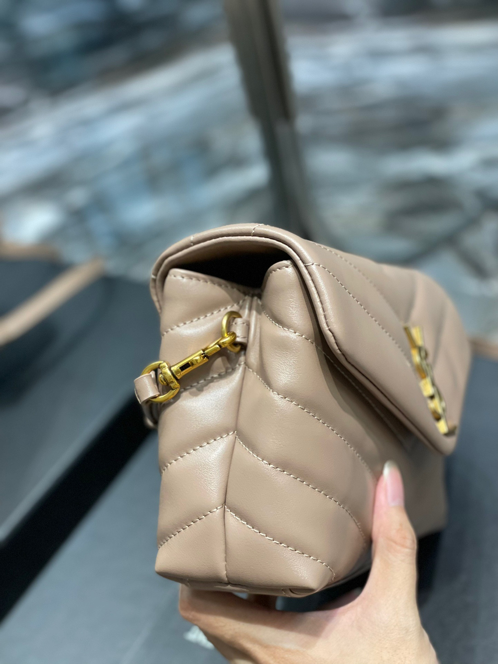 Saint Laurent Loulou 20 cm