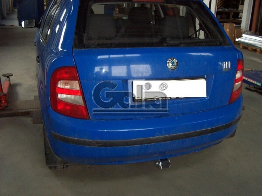 Фаркоп оцинкованный Galia S081A для Skoda Fabia хетчбек 2000-2007, 2007-2014(паспорт и сертификат в комплекте)(без электрики)