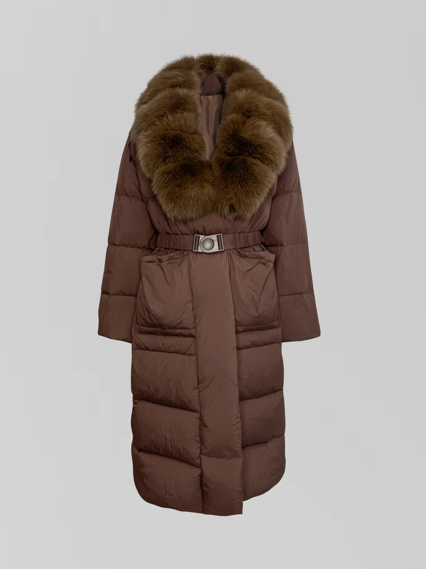 Пуховик 8820 однотонный удлиненный с мехом накладными карманами и поясом