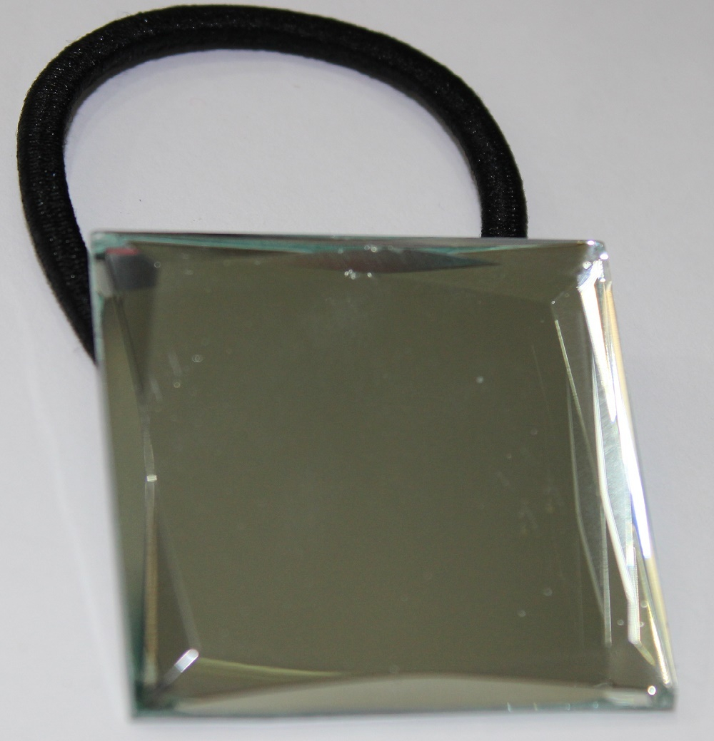 Стеклянная резинка для волос прозрачный квадрат.
