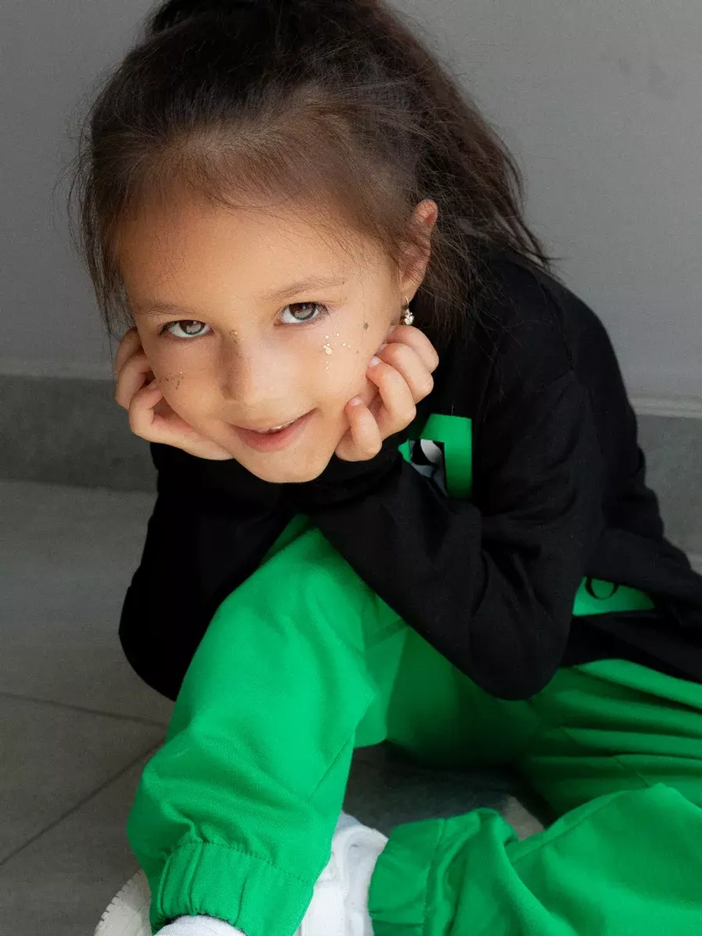 Спортивный костюм для девочки в школу