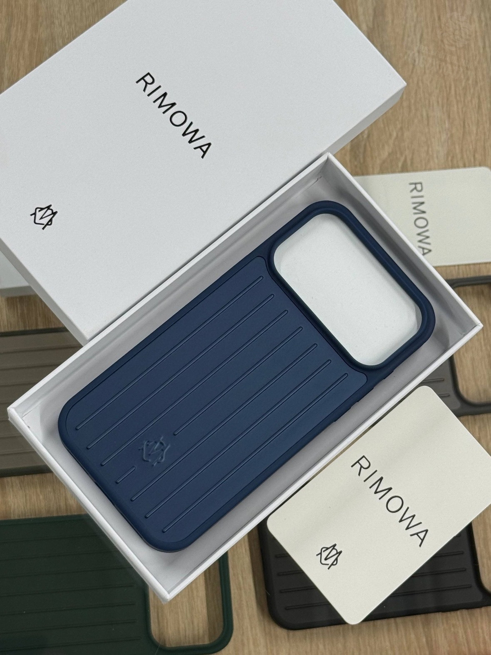 Чехол на iPhone 17 Pro Max Rimowa