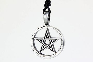 Кулон Пентаграмма в змее кусающей себя за хвост
