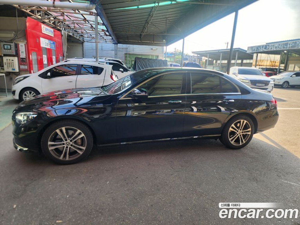 Mercedes-Benz E-Class W213 E350 4MATIC Avangarde (05.2022)