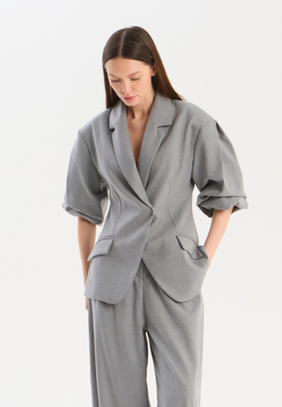 Жакет приталенный с объемными рукавами