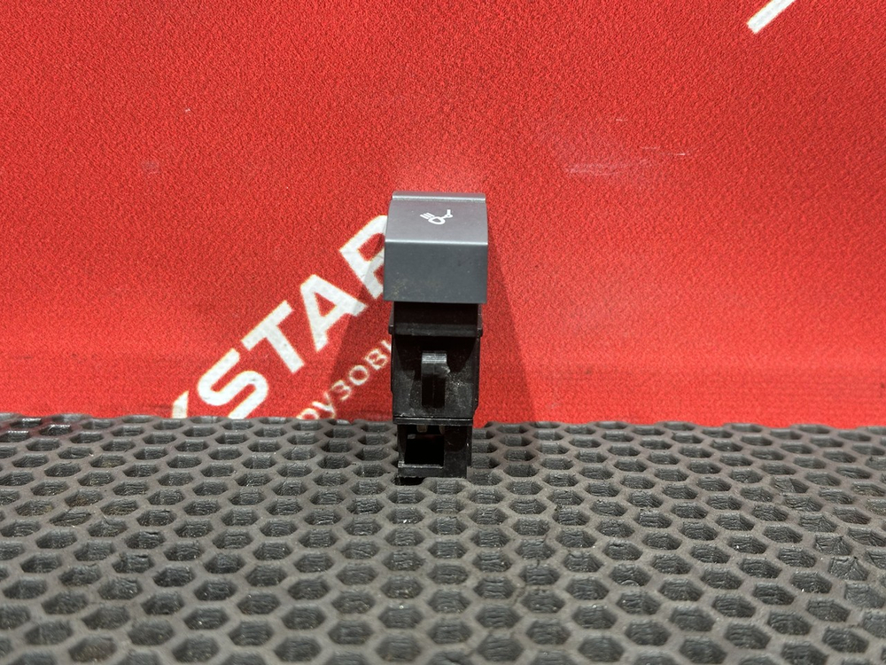 Кнопка освещения за кабиной 2023г