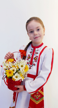 Платье детское с вышивкой