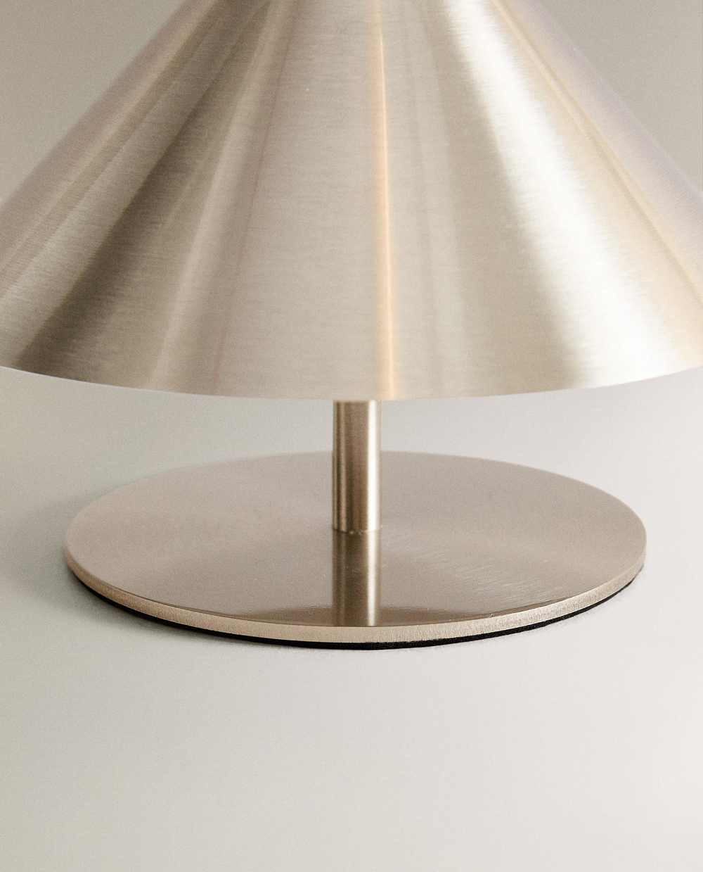 Zara Home Настольная лампа, цвет золотой, 12 см