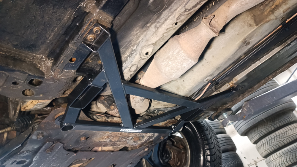 Распорка передняя нижняя МОДЕРНИЗИРОВАННАЯ Nissan X-Trail 2 T31 (2-го поколения) (ПОД ЗАКАЗ)