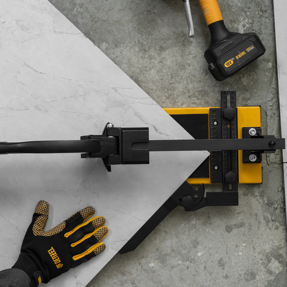 Плиткорез рельсовый 1000х16мм, каретка на подш., стальная станина, усил. рукоятка-пенал Denzel