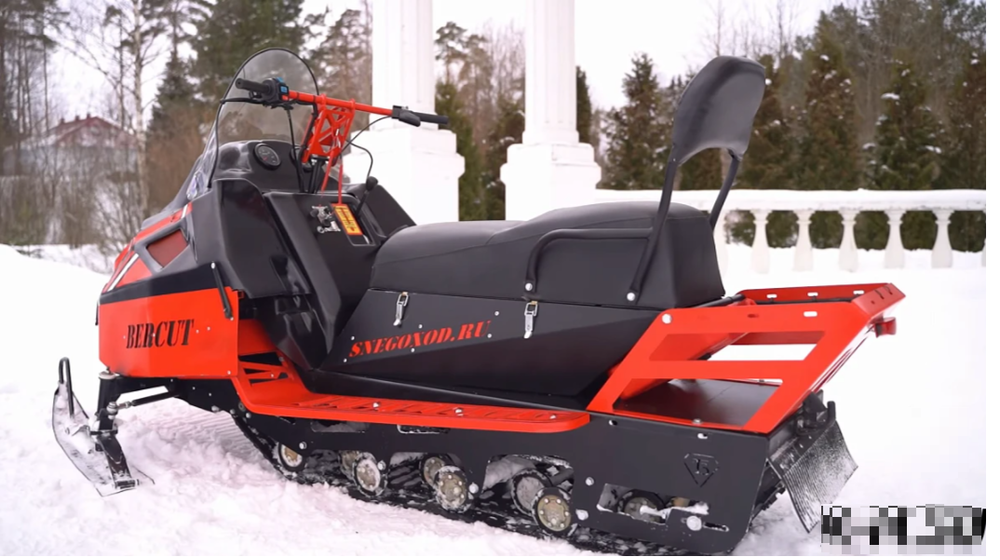 Миниснегоход Бурлак Беркут CS 20 л.с.