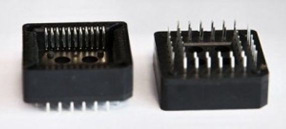 Панелька для микросхемы PLCC44 DIP