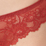 Трусы женские Triumph Tempting Lace strind акция