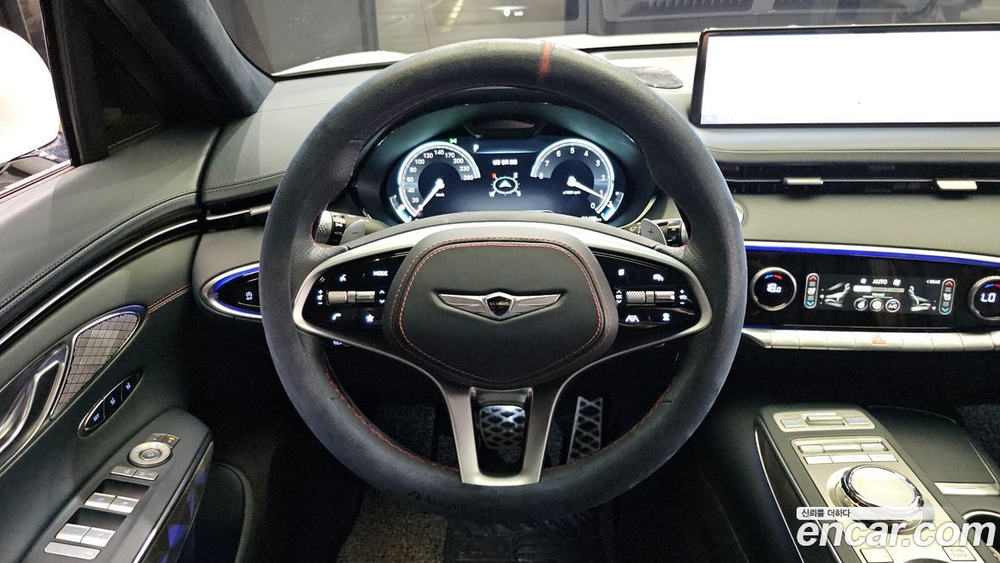 Genesis GV70 2.5T Бензин 2WD (01.2022)