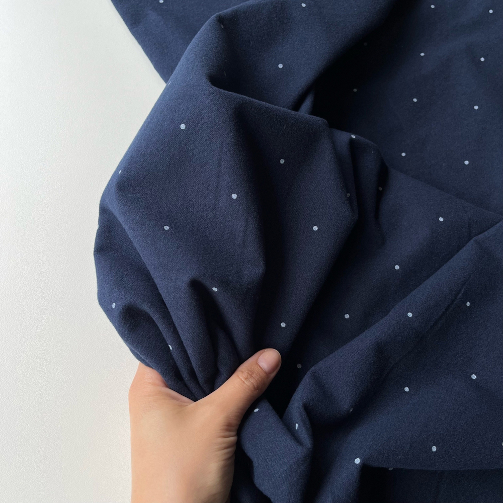 Фланель Редкий горошек на темно-синем фоне