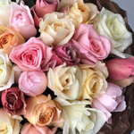 Карамельный микс — букет ароматных, пионовидных, романтических и интерьерных роз