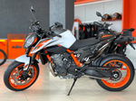 KTM 890 Duke R