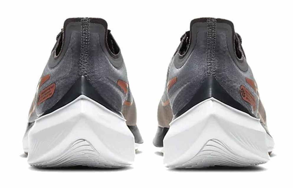 Кроссовки Nike Zoom Gravity 1