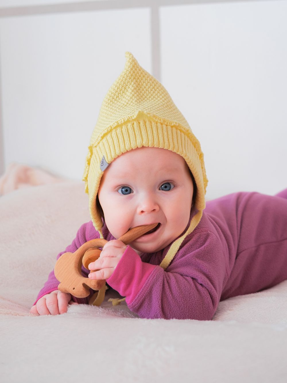 Шапка вязаная эльф новорожденным