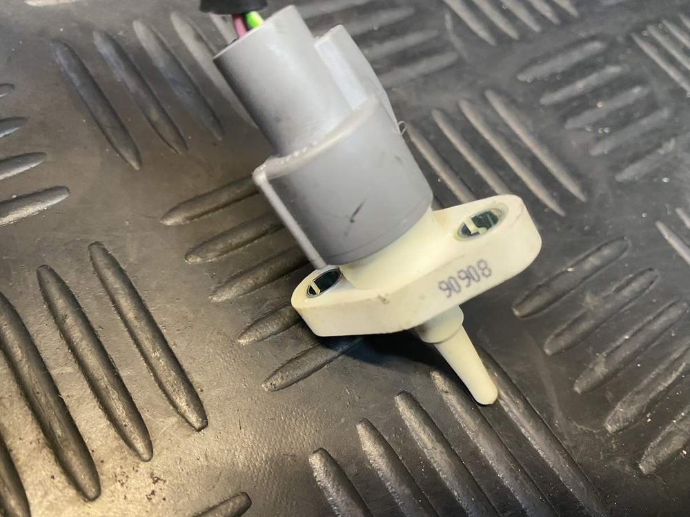 Датчик температуры впуска KTM 250 Duke 2020