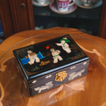 Лаковая шкатулка с инкрустацией и бархатной отделкой