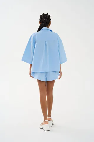 Рубашка с коротким рукавом из вареного хлопка голубого цвета