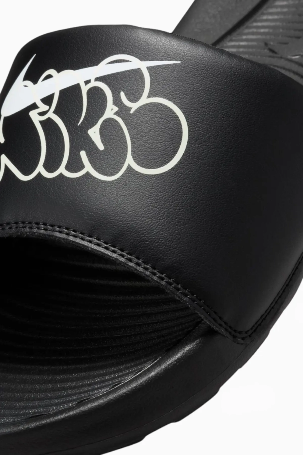 Сланцы Nike Victori One - черный